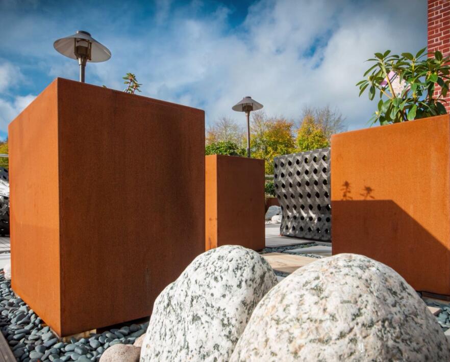 措美锈钢板花箱